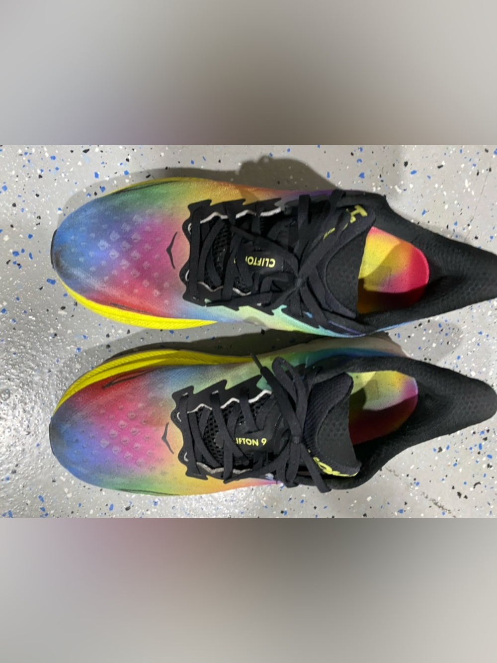 Hoka clifton 9 mens size 11 multicolor